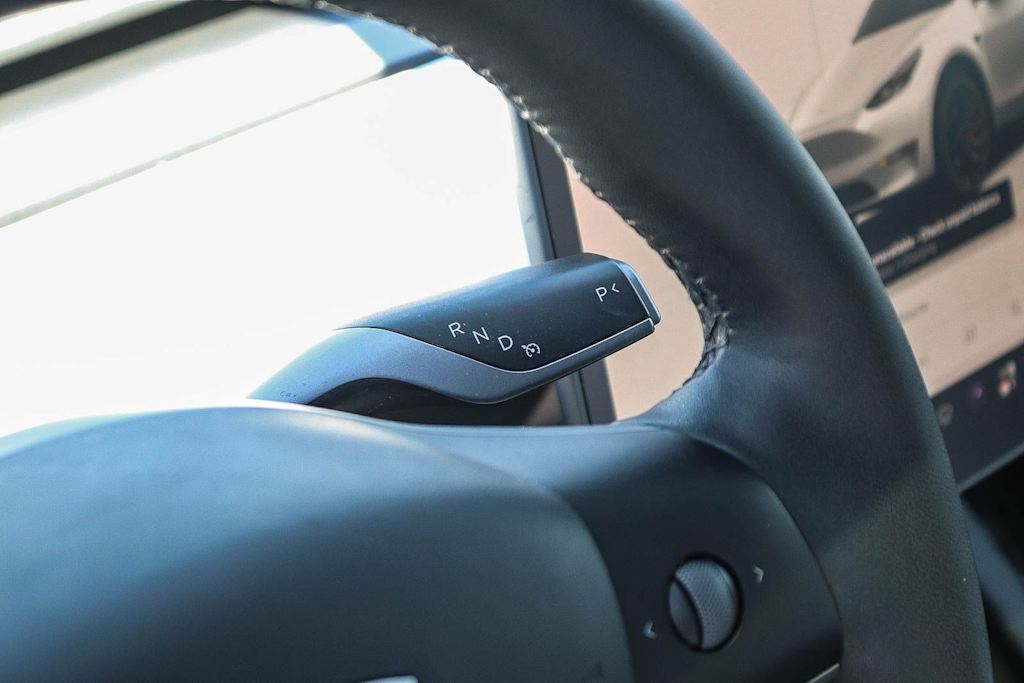 Thumbnail: 2023 Tesla Model Y - 20