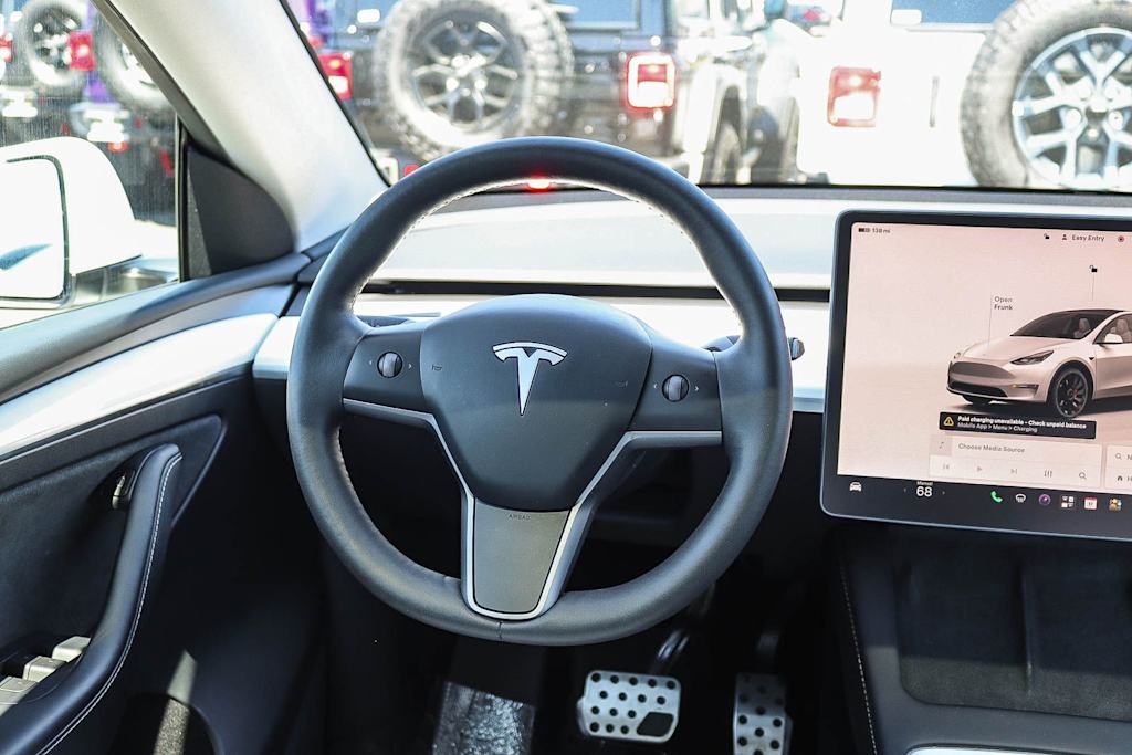 Thumbnail: 2023 Tesla Model Y - 6