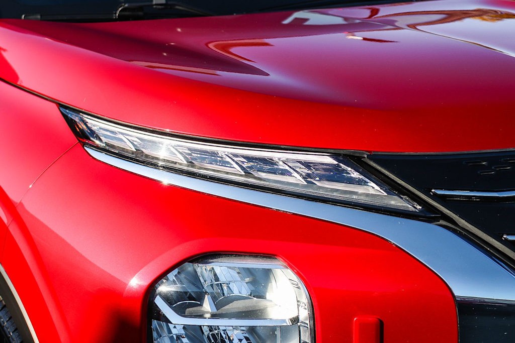 Thumbnail: 2024 Mitsubishi Outlander - 6