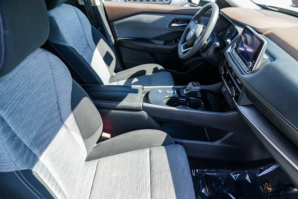 Thumbnail: 2023 Nissan Rogue - 9