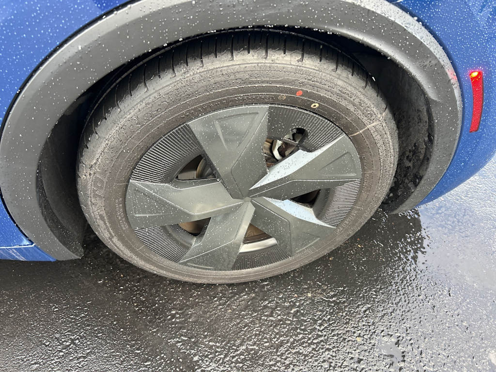 Thumbnail: 2024 Toyota Prius Prime - 22