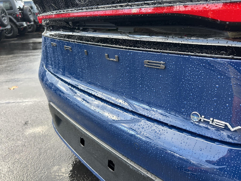 Thumbnail: 2024 Toyota Prius Prime - 24