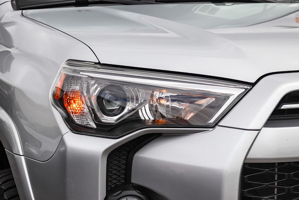 Thumbnail: 2021 Toyota 4Runner - 7