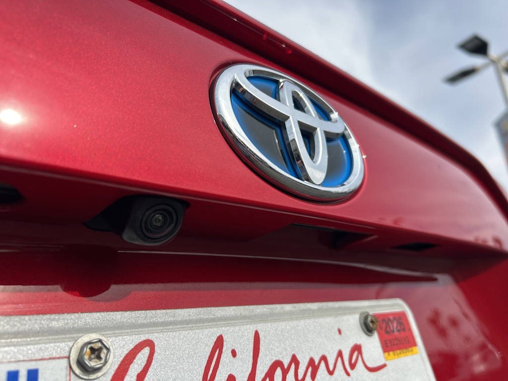 Thumbnail: 2021 Toyota RAV4 - 33