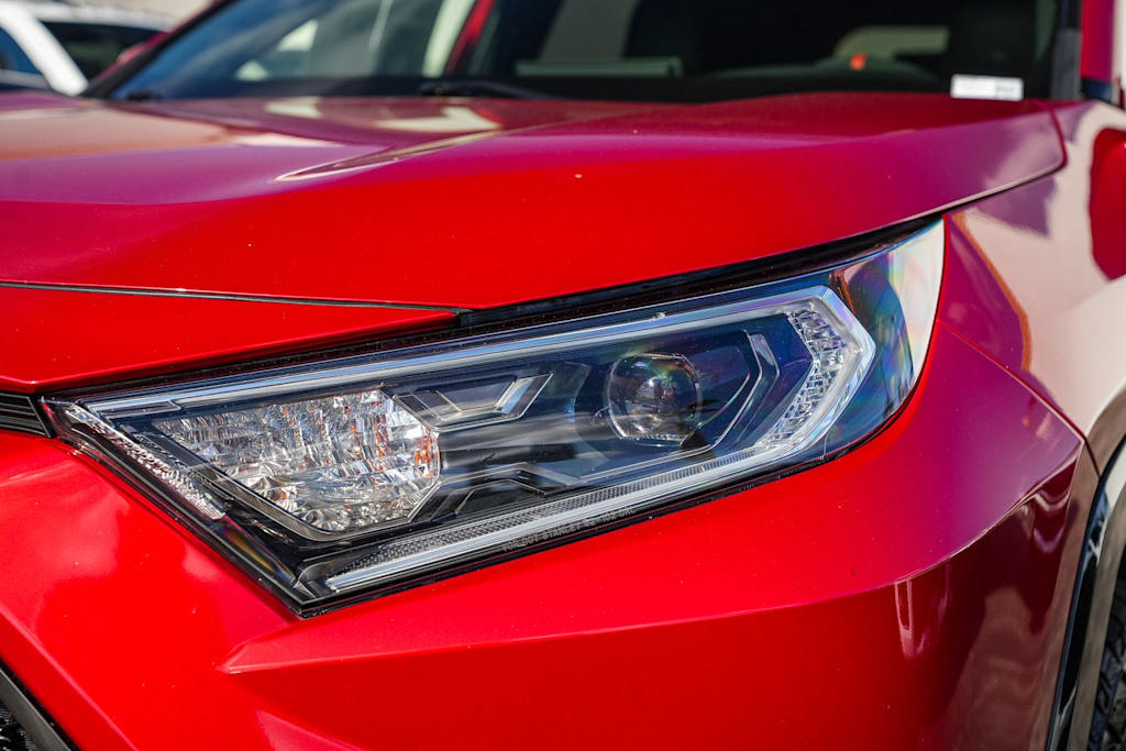 Thumbnail: 2021 Toyota RAV4 - 20