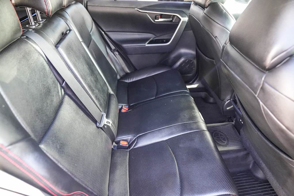 Thumbnail: 2021 Toyota RAV4 - 11