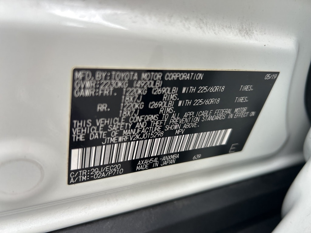 2019 Toyota RAV4 XSE 18