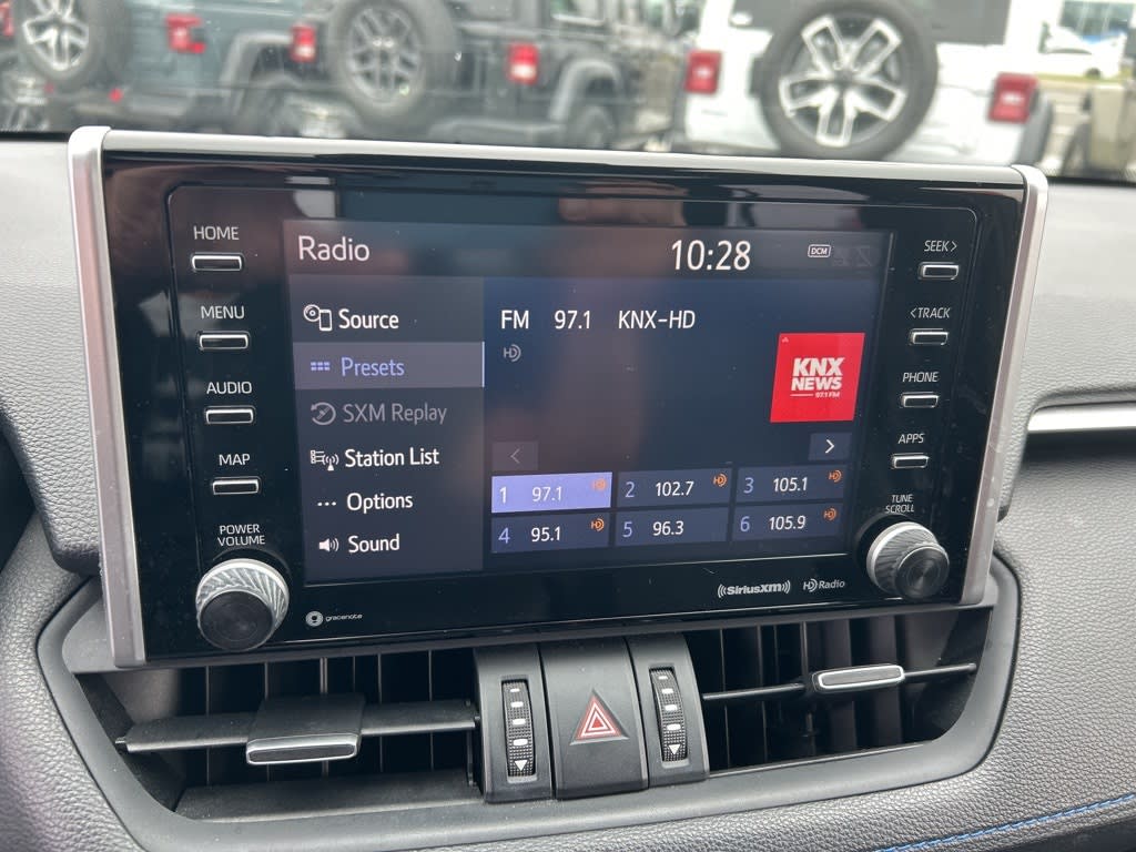 2019 Toyota RAV4 XSE 13