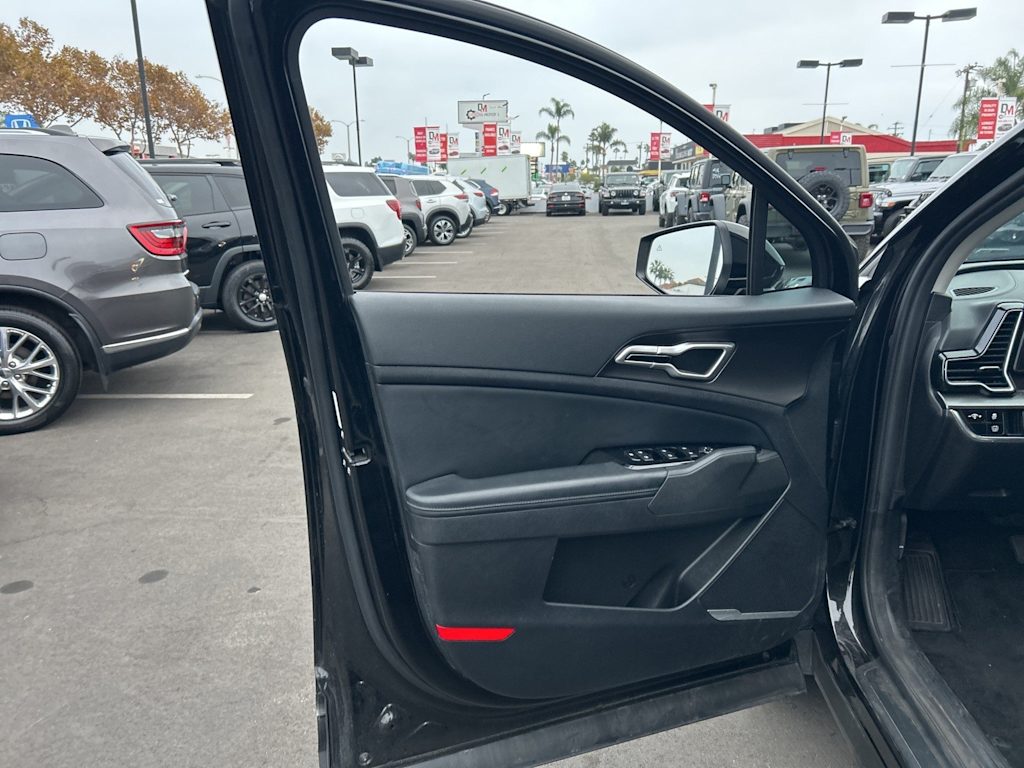 Thumbnail: 2023 Kia Sportage - 25