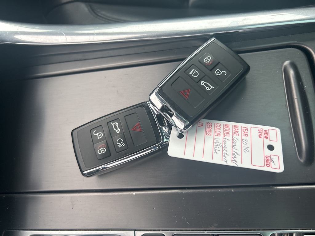 Thumbnail: 2018 Land Rover Range Rover Sport - 17