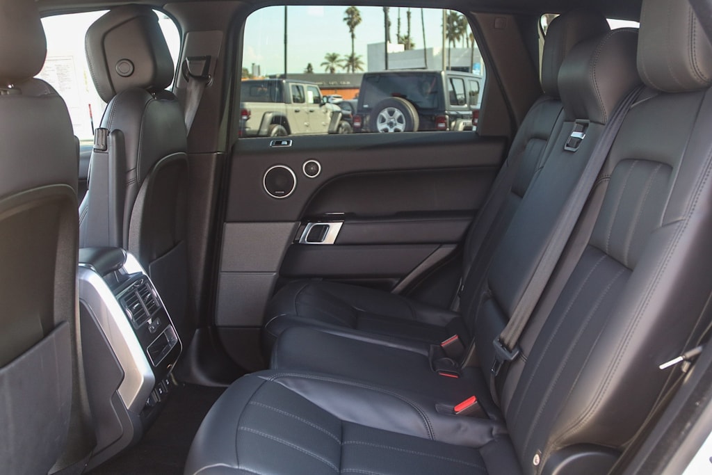 Thumbnail: 2020 Land Rover Range Rover Sport - 12