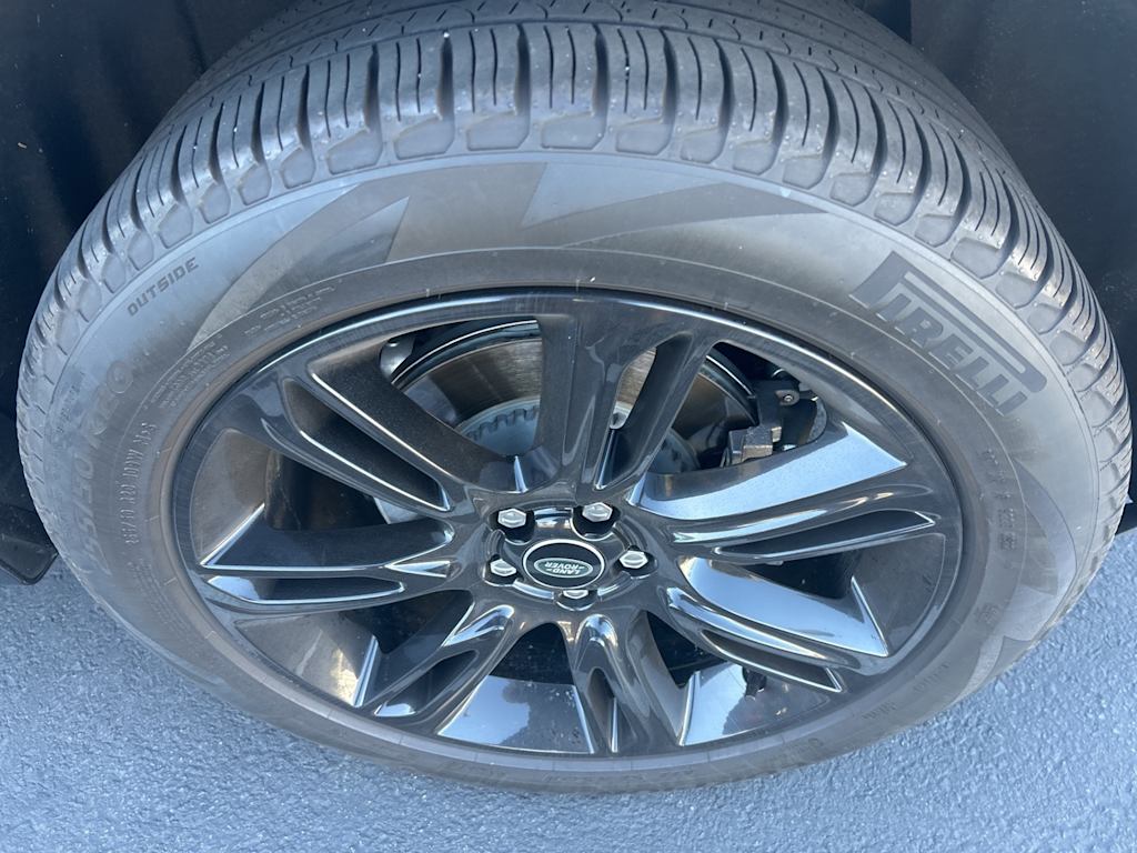 Thumbnail: 2022 Land Rover Range Rover Velar - 24