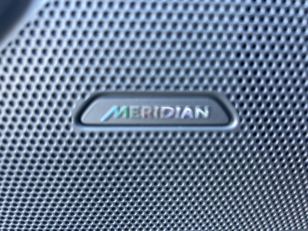 Thumbnail: 2022 Land Rover Range Rover Velar - 39