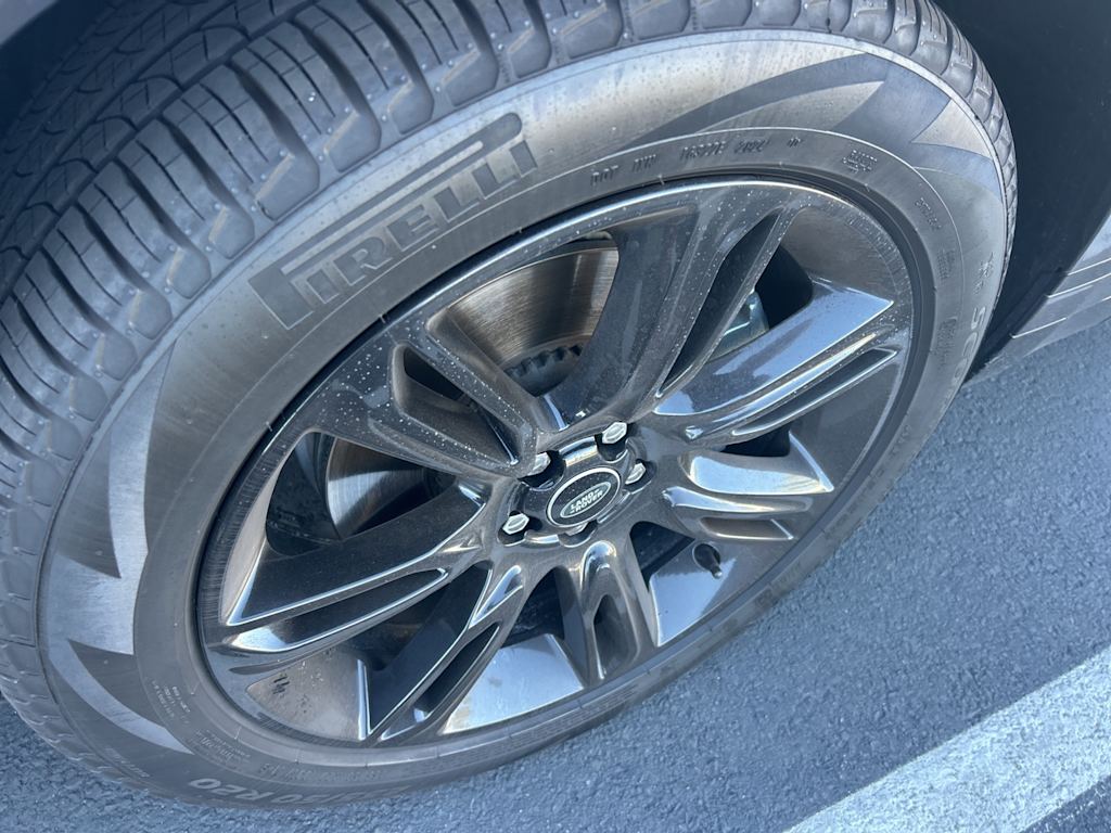 Thumbnail: 2022 Land Rover Range Rover Velar - 8