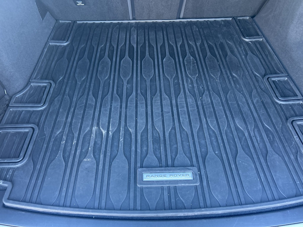 Thumbnail: 2022 Land Rover Range Rover Velar - 32