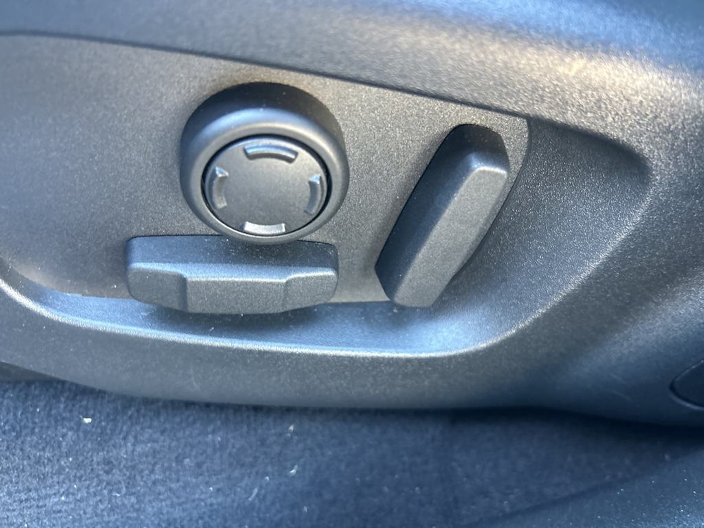 Thumbnail: 2022 Land Rover Range Rover Velar - 37