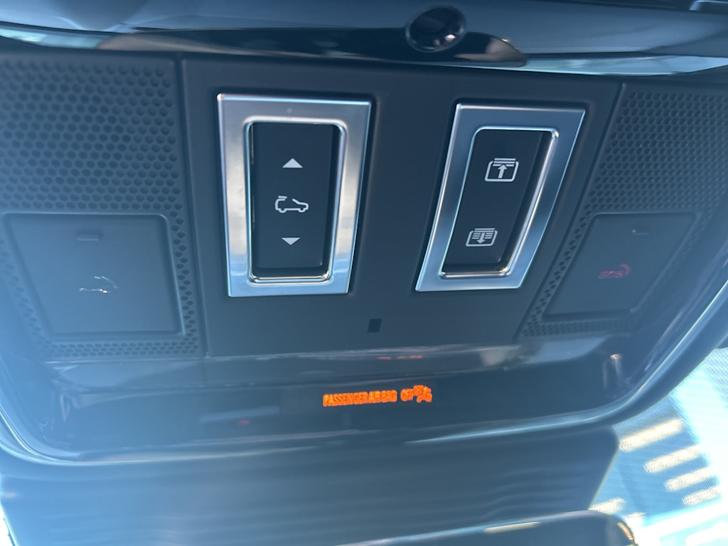 Thumbnail: 2022 Land Rover Range Rover Velar - 48