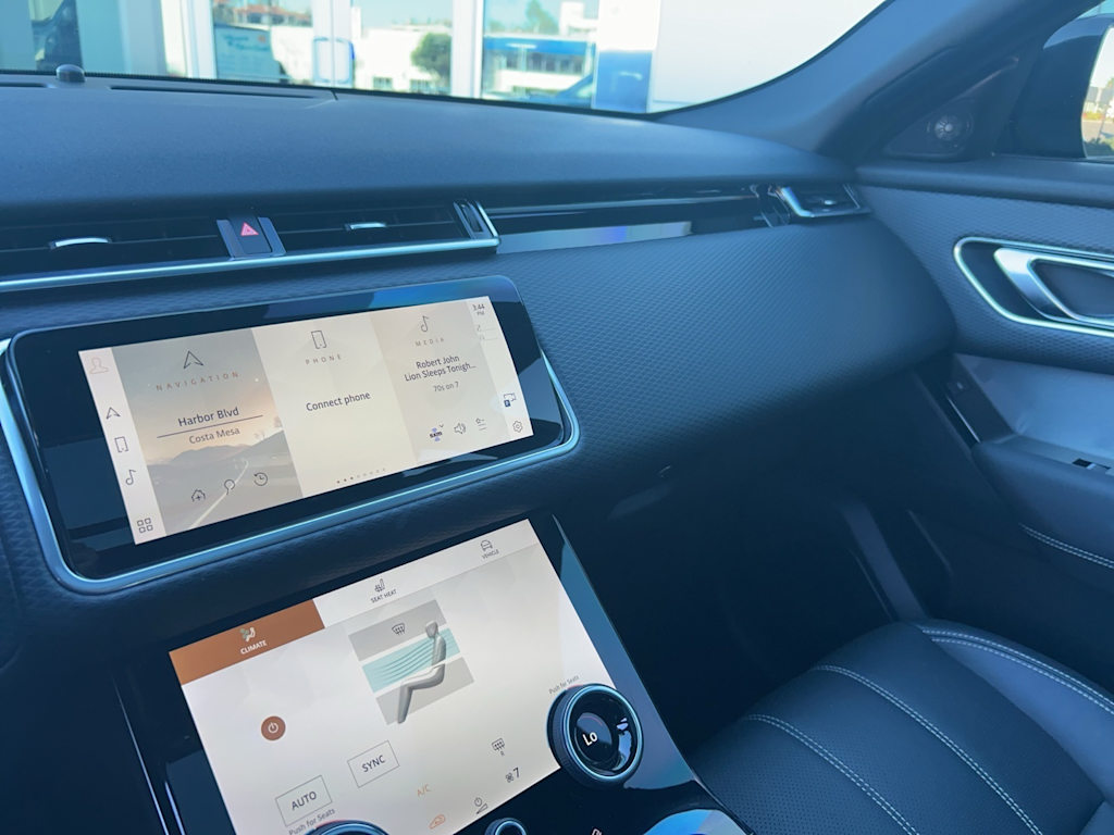 Thumbnail: 2022 Land Rover Range Rover Velar - 46