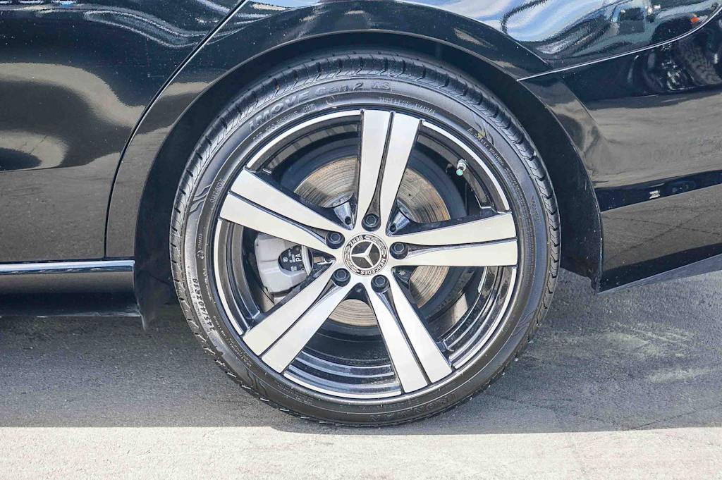 Thumbnail: 2025 Mercedes-Benz C-Class - 21