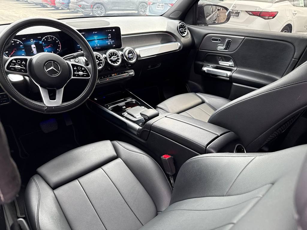 Thumbnail: 2021 Mercedes-Benz GLB - 2