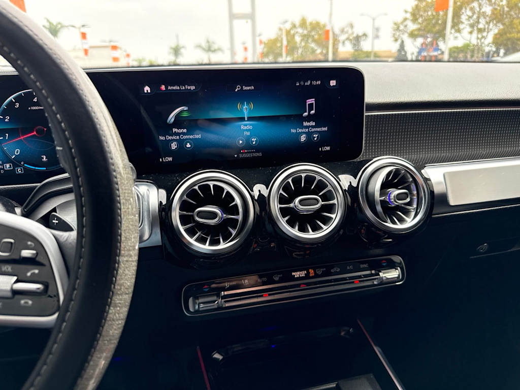 Thumbnail: 2021 Mercedes-Benz GLB - 28