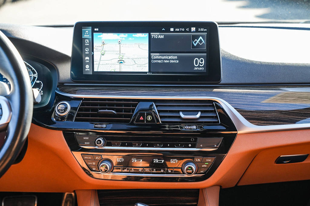 Thumbnail: 2023 BMW 5 Series - 13