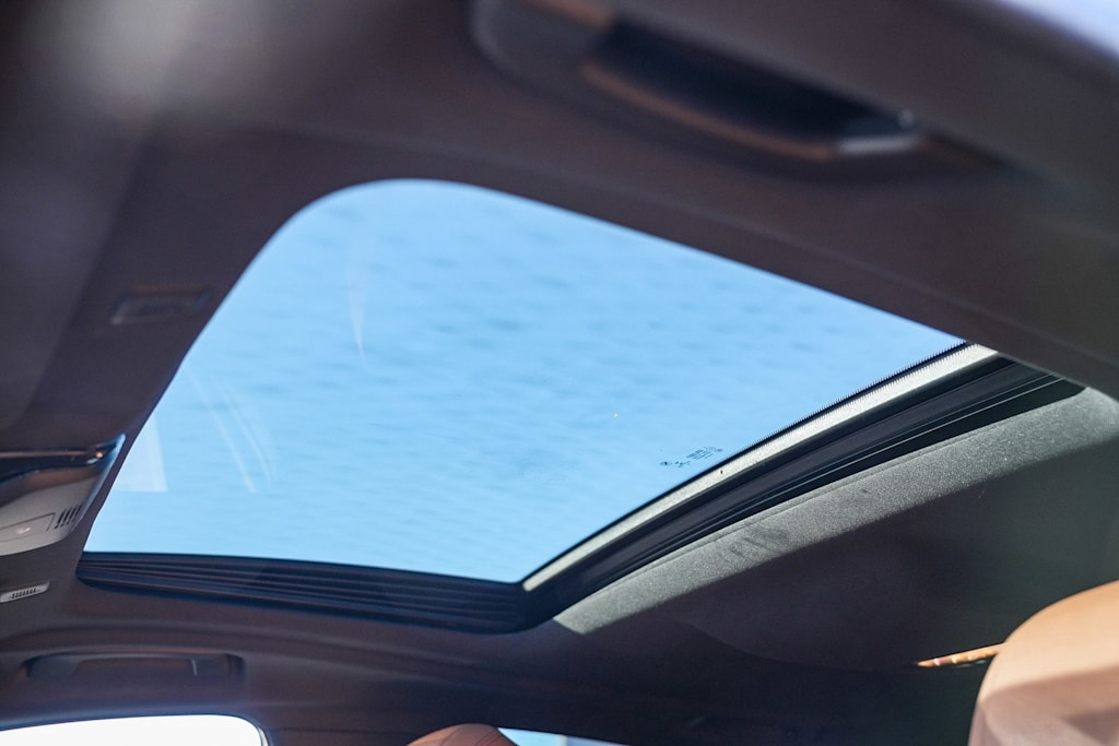 Thumbnail: 2023 BMW 5 Series - 25