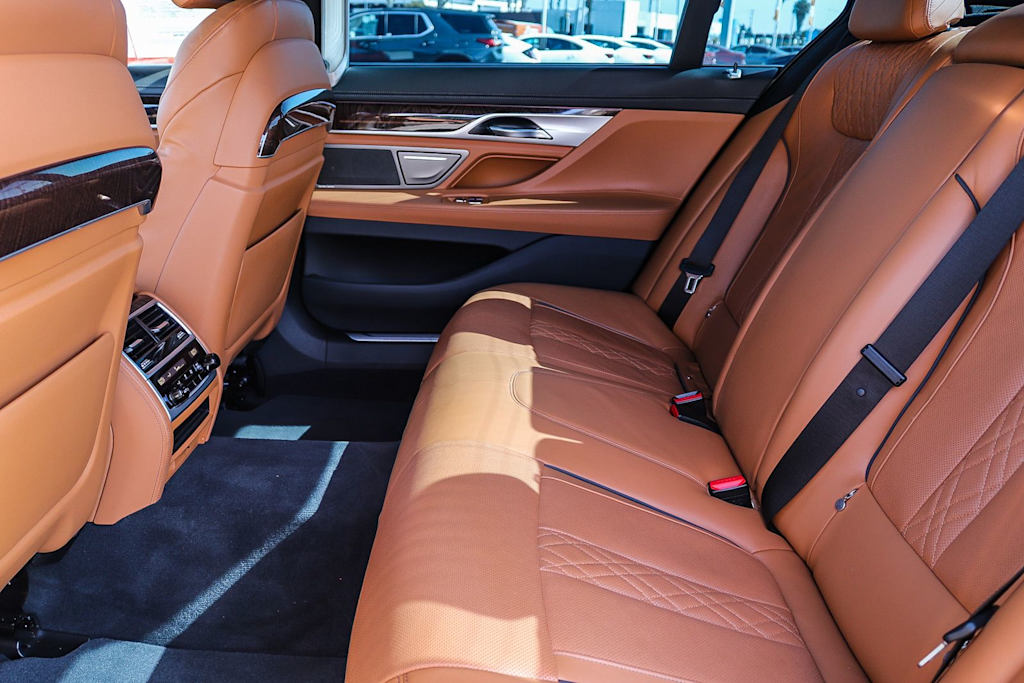 Thumbnail: 2021 BMW 7 Series - 9