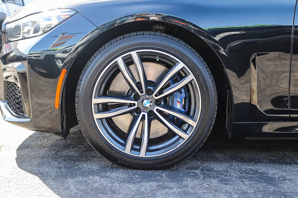 Thumbnail: 2021 BMW 7 Series - 6