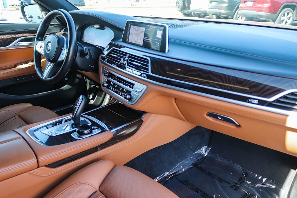 Thumbnail: 2021 BMW 7 Series - 10