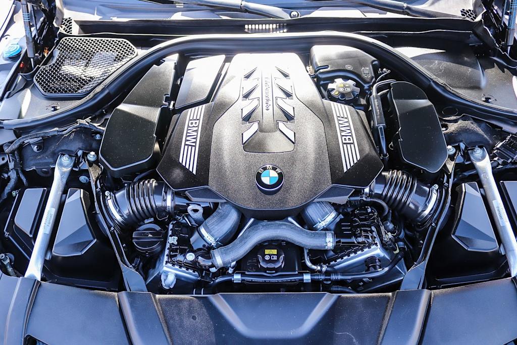 Thumbnail: 2021 BMW 7 Series - 7