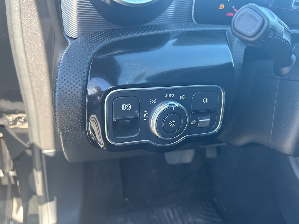 Thumbnail: 2020 Mercedes-Benz A-Class - 29