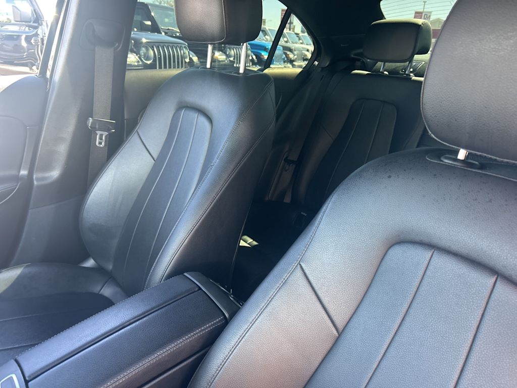 Thumbnail: 2020 Mercedes-Benz A-Class - 10