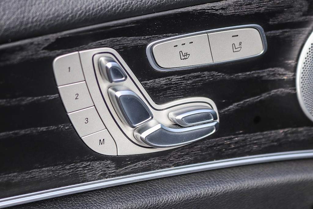 Thumbnail: 2018 Mercedes-Benz E-Class - 26