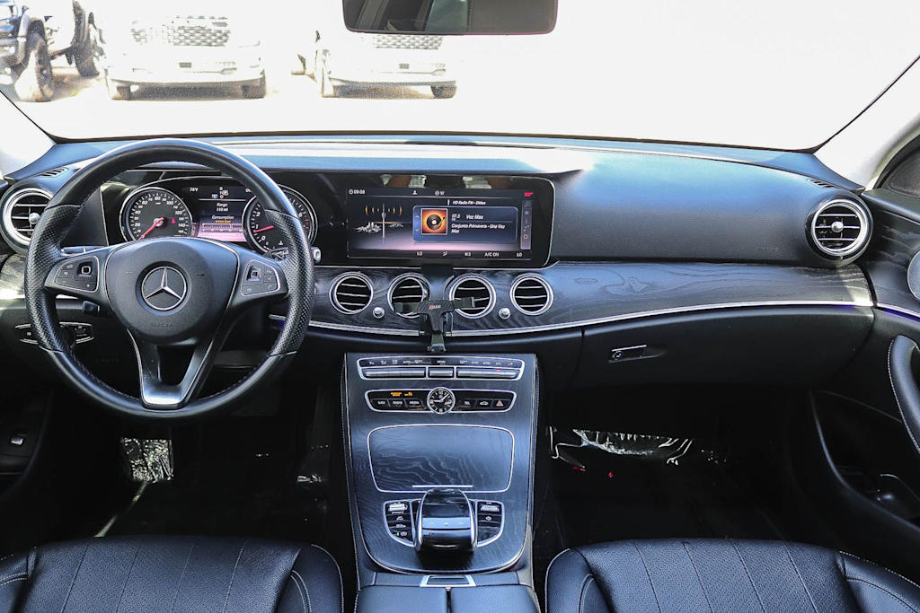 Thumbnail: 2018 Mercedes-Benz E-Class - 2