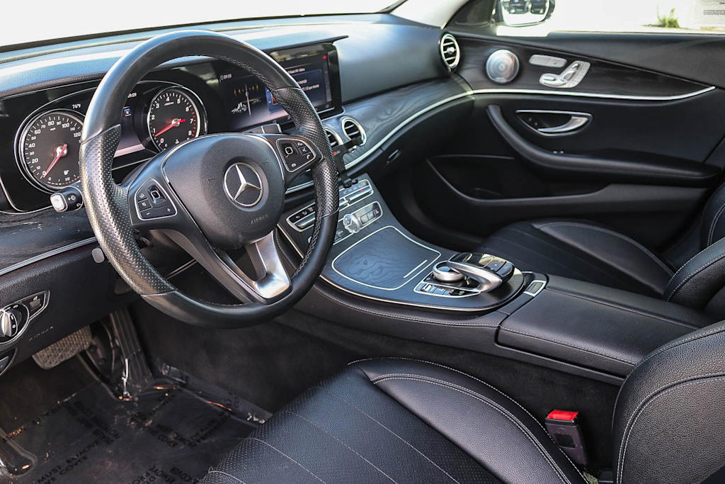 Thumbnail: 2018 Mercedes-Benz E-Class - 12