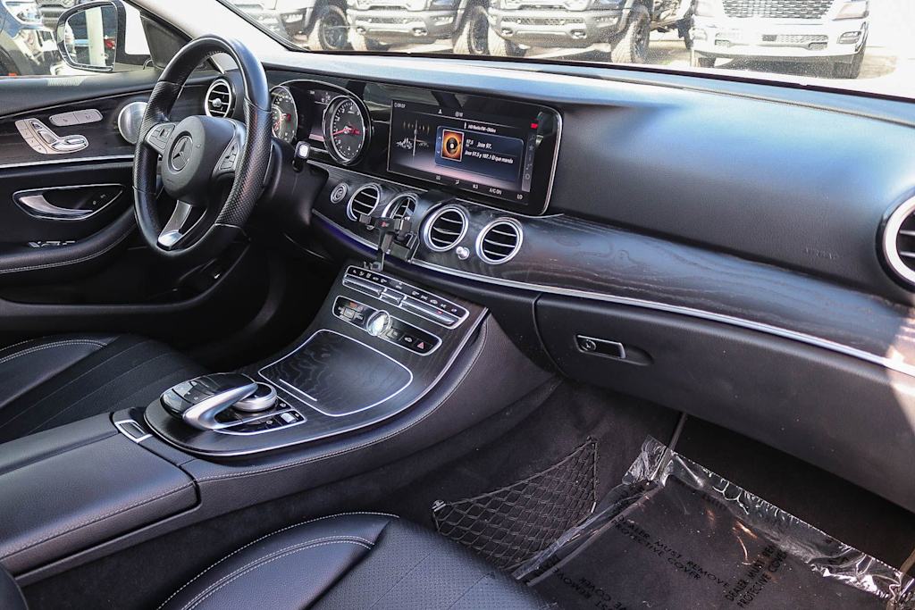 Thumbnail: 2018 Mercedes-Benz E-Class - 11
