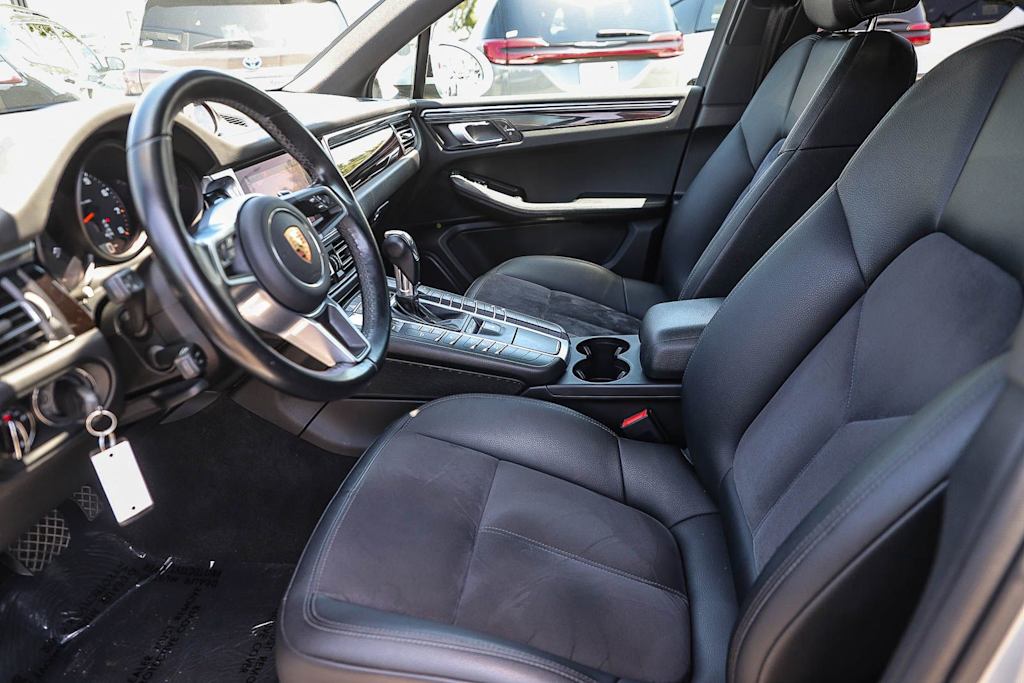 Thumbnail: 2020 Porsche Macan - 11