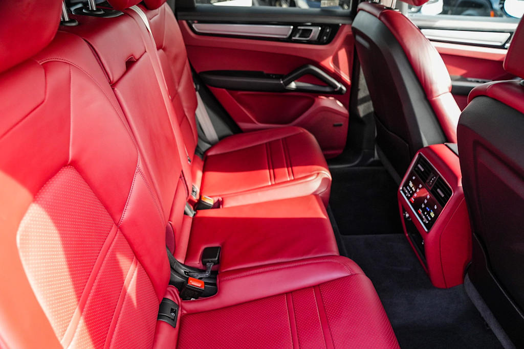 Thumbnail: 2023 Porsche Cayenne - 10