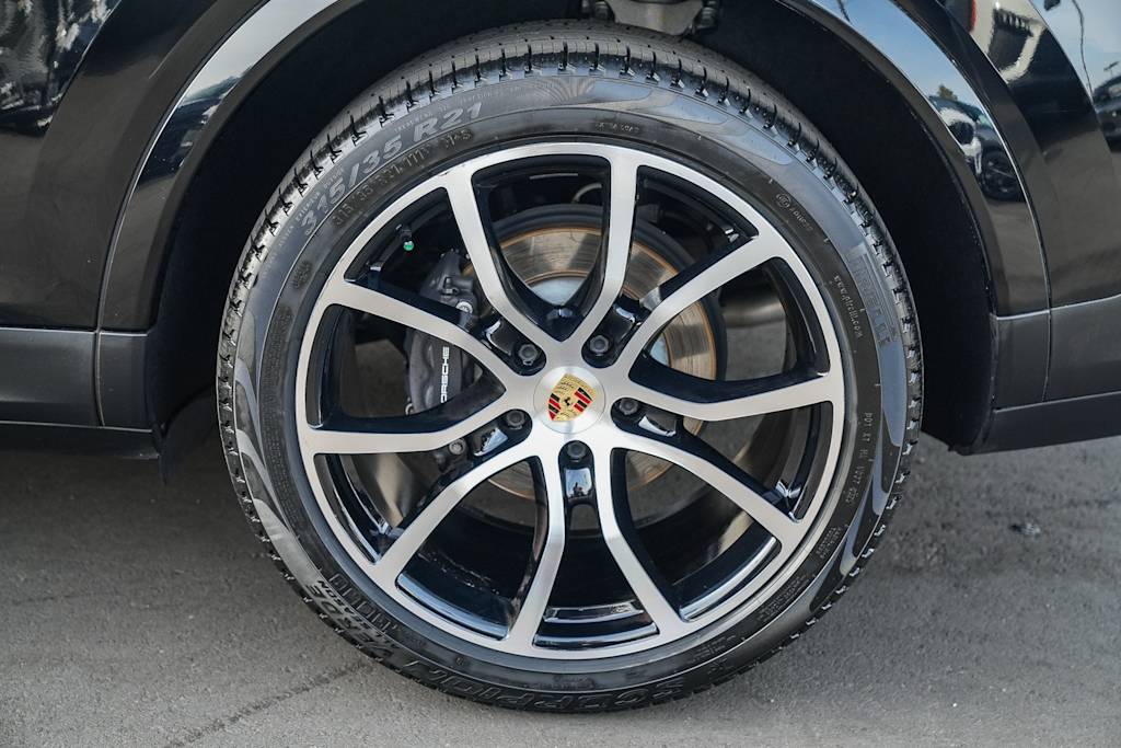 Thumbnail: 2023 Porsche Cayenne - 21