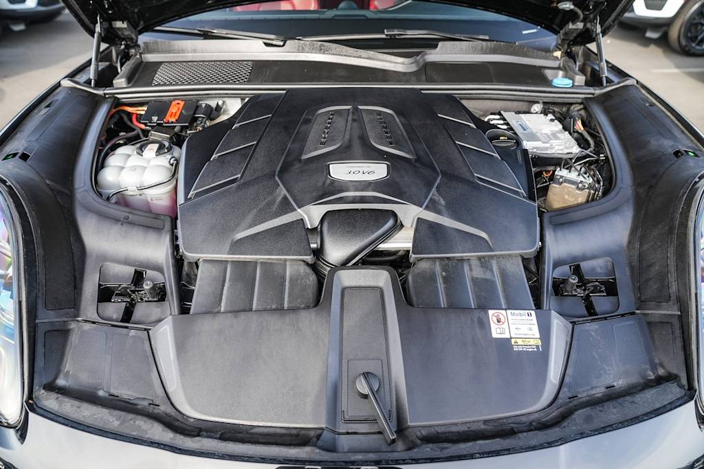 Thumbnail: 2023 Porsche Cayenne - 6