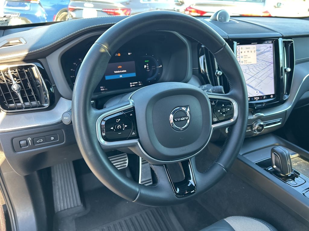 Thumbnail: 2022 Volvo XC60 - 12