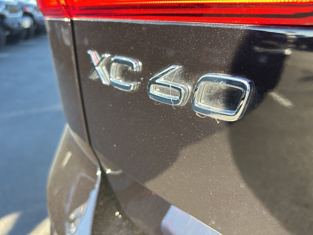 Thumbnail: 2022 Volvo XC60 - 27