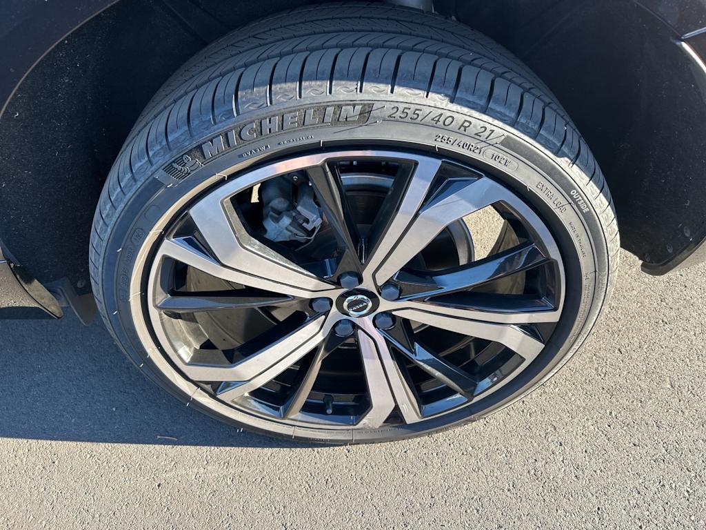 Thumbnail: 2022 Volvo XC60 - 25