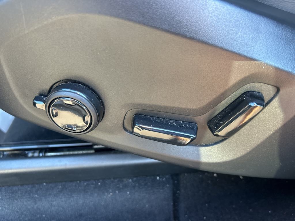 Thumbnail: 2022 Volvo XC60 - 35