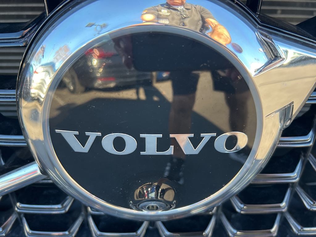 Thumbnail: 2022 Volvo XC60 - 6