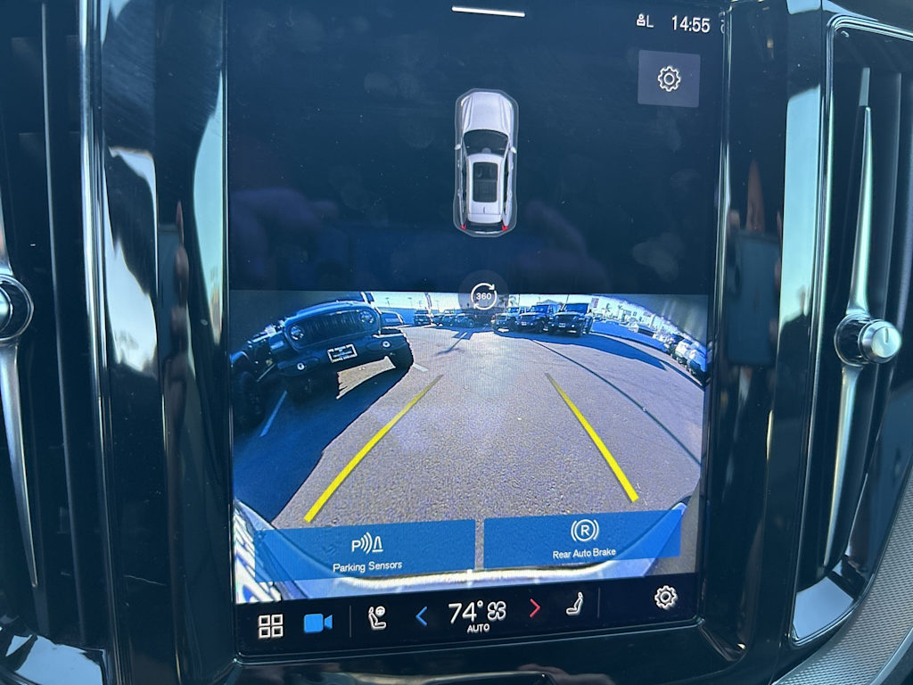 Thumbnail: 2022 Volvo XC60 - 41