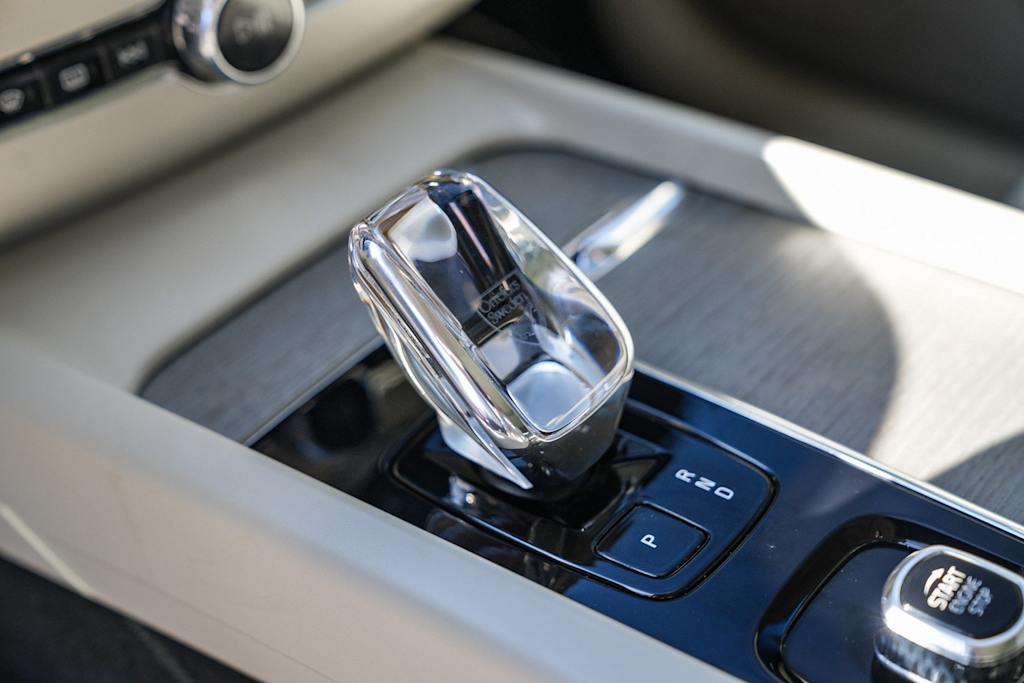 Thumbnail: 2023 Volvo XC60 - 6