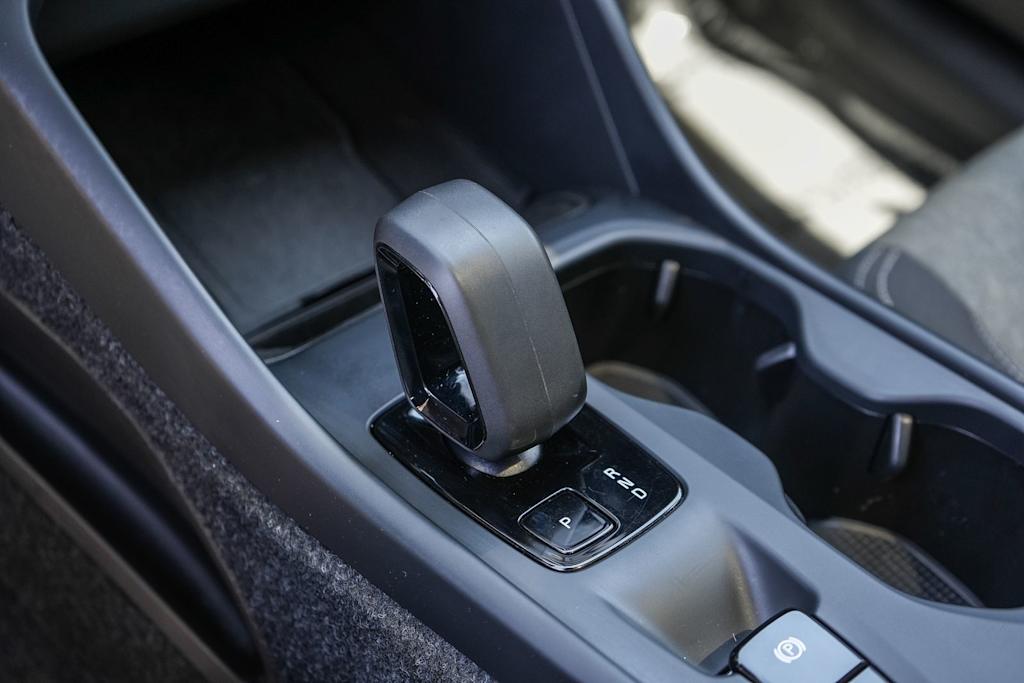 Thumbnail: 2024 Volvo XC40 - 14