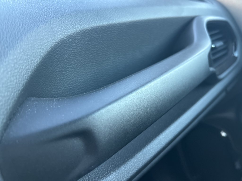 Thumbnail: 2022 Jeep Renegade - 40